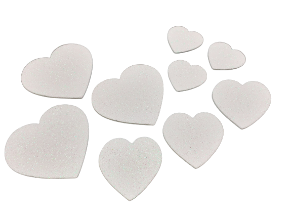 Vita glitterhjärtan i olika storlekar med skumgummi. 9-pack