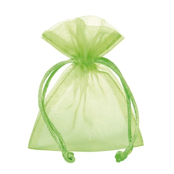 Organzapåsar i ljusgrönt. Underbar färg, perfekt för små gåvor. 10-pack. 35 kronor